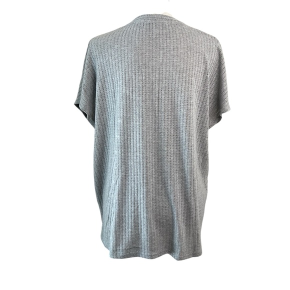 Signify Gray Button-Up Cardigan top Size XL - Picture 3 of 10